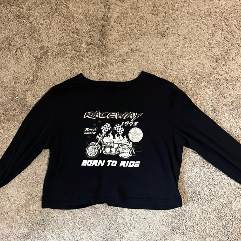 Black cropped Aeropostale long sleeve shirt.